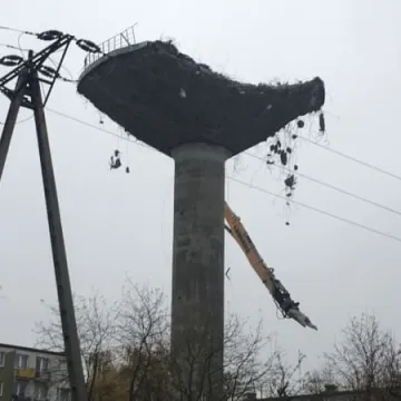 Rozpoczęła się rozbiórka „Grzybka”