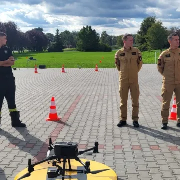 Strażacy ze Strzałkowa szkolili się z obsługi dronów