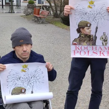 Kocham Polskę: akcja Młodzieży Wszechpolskiej w Radomsku