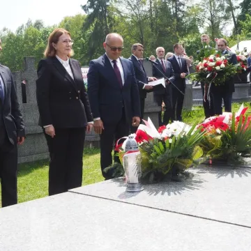 W Bąkowej Górze upamiętniono 77. rocznicę mordu żołnierzy KWP