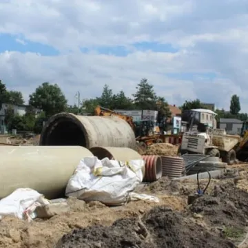 Przebudowa skrzyżowania trwa