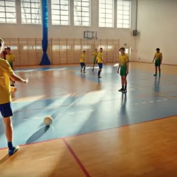 Młodzi piłkarze walczą o puchary