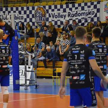 Emocje na parkiecie. METPRIM Volley Radomsko zwycięża ze Skrą II Bełchatów