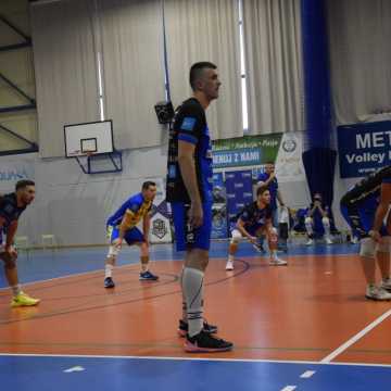 Wygrana i awans na pierwsze miejsce w tabeli METPRIM Volley Radomsko