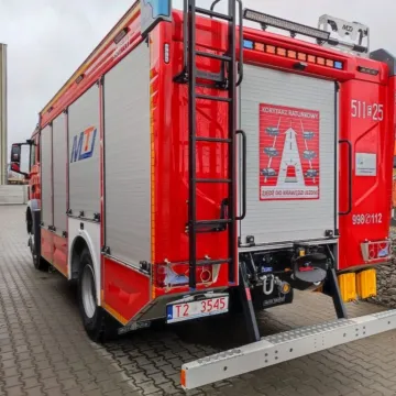 Nowiutki wóz bojowy dla strażaków z Radomska