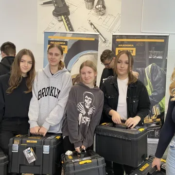 Akademia DeWalt w „Mechaniku”. Prestiżowy program tylko dla 10 szkół w kraju