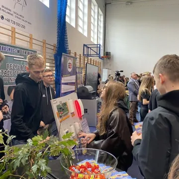 Tłumy na targach edukacyjnych w Radomsku