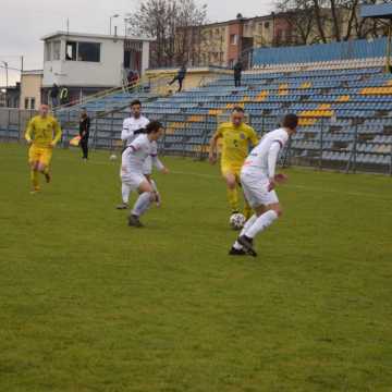 RKS Radomsko wygrywa z Bronią Radom na zakończenie piłkarskiego roku