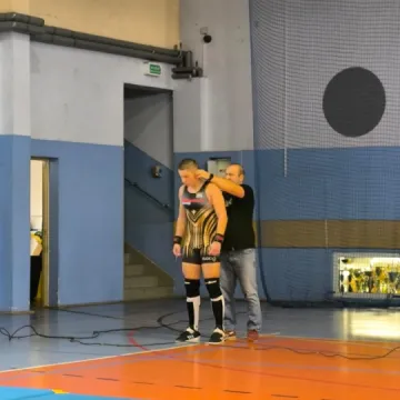 Herosi z Radomska z medalami w Dobryszycach