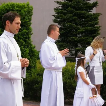 Boże Ciało w Radomsku. Z powodu epidemii procesje wokół kościołów