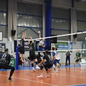Czwarty tie-break z rzędu. Bugaj Volley Radomsko ulega Chełmcowi
