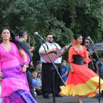 Romskie melodie na placu 3 Maja