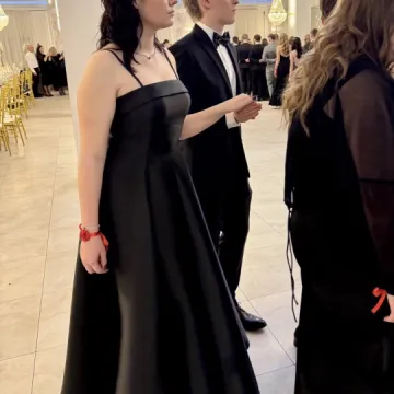 Odliczanie do matury rozpoczęło się eleganckim balem w LO Przedborzu