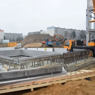 Mury pną się do góry, czyli trwa budowa nowego basenu