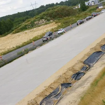 Jak postępują prace na budowie odcinka D autostrady A1?