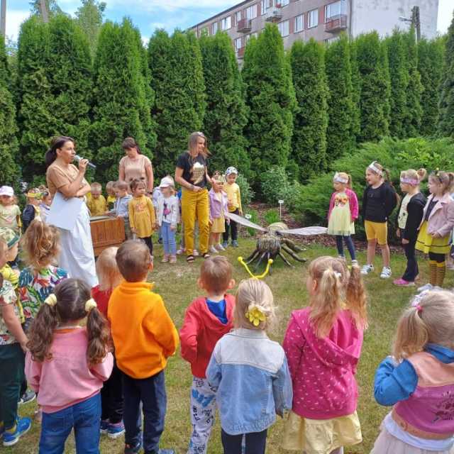 Obchody Dnia Pszczoły w grupach młodszych z przedszkola nr 9