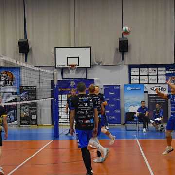 Emocje na parkiecie. METPRIM Volley Radomsko zwycięża ze Skrą II Bełchatów