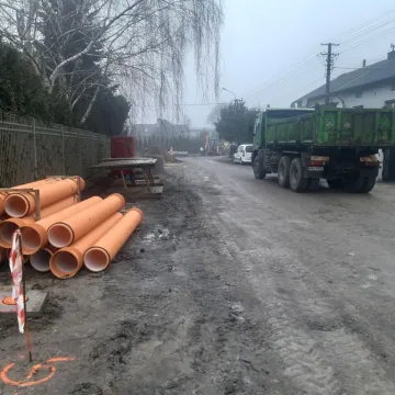 Trwa remont dróg na os. Mickiewicza w Radomsku