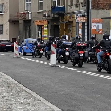 Zabytkowe pojazdy przejechały ulicami Radomska