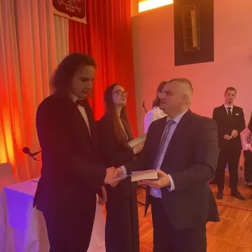 Elektryk pożegnał absolwentów. Teraz czas na maturę