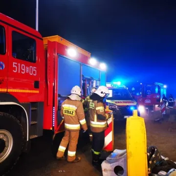 DK1: wypadek busa w okolicach Radomska. 5 osób rannych