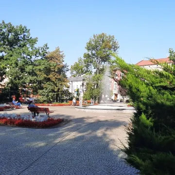 Co z ławkami na placu 3 Maja? Wracają na swoje miejsce