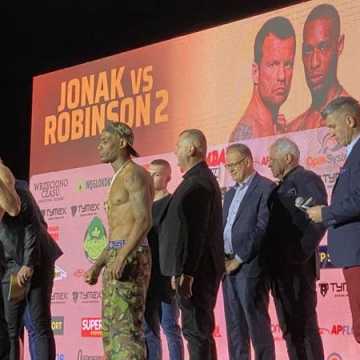 Ceremonia ważenia zawodników przed Tymex Boxing Night 19 w Radomsku