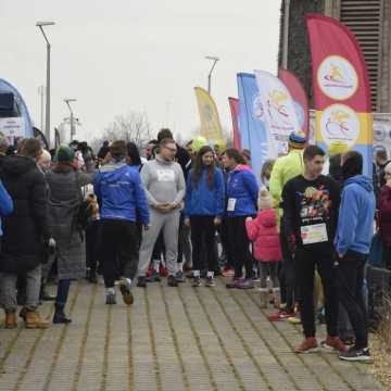 [WIDEO] Glinianki parkRUN w Radomsku. Bieg dla zdrowia i WOŚP 2025