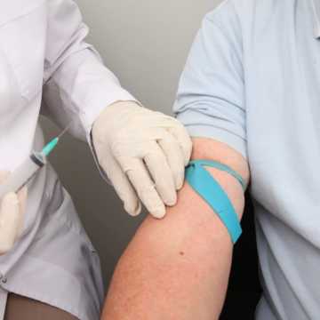 Od piątku 15 stycznia, zapisy na szczepienia dla osób powyżej 70 lat