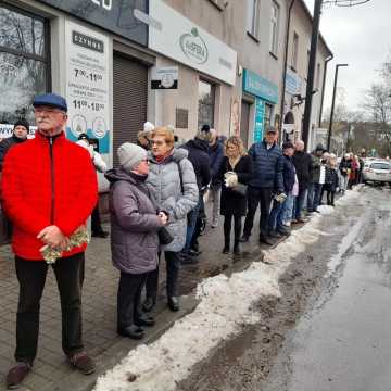 [WIDEO] Orszak Trzech Króli 2025 w Radomsku. „Kłaniajcie się królowie!”