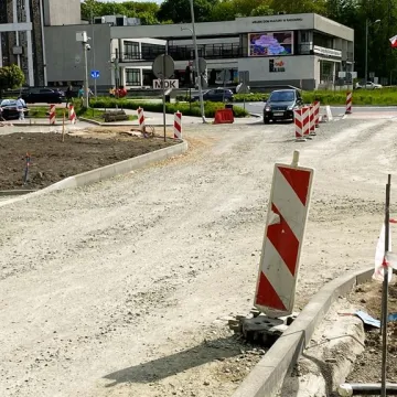 Zobacz, jak postępują prace przy przebudowie ul. Żeromskiego w Radomsku