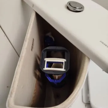 Bezmyślność czy chuligaństwo? Zniszczone toalety w Parku Glinianki