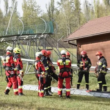 Ćwiczenia ratownicze w Ośrodku Sportu i Rekreacji na Górze Kamieńsk
