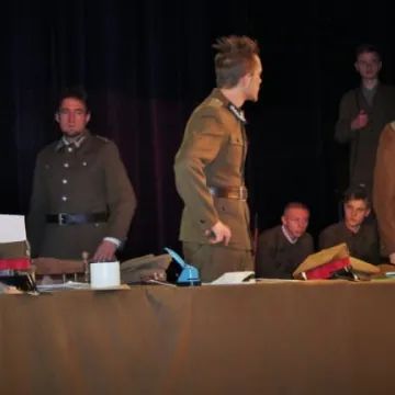 Spektakl o Warszycu i KWP