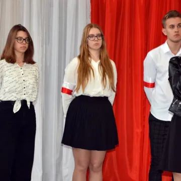 Ślubowanie uczniów przedborskiego liceum