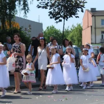 Procesje przemierzyły ulice