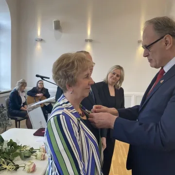 Razem przez pół wieku. Medale trafiły do dziesięciu par