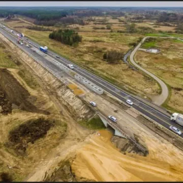 Budowa A1. Postęp prac przy odc. Radomsko - granica województwa 
