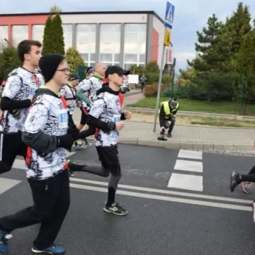 Pobiegli i uczcili rocznicę odzyskania niepodległości 