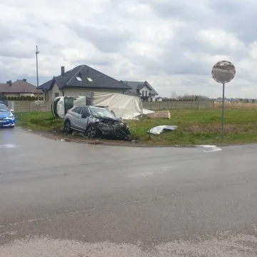 Kierowca iveco zagapił się. Uderzył w mitsubishi