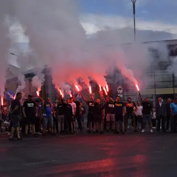 Pamiętają o bohaterach. Kibice RKS Radomsko uczcili godzinę „W”