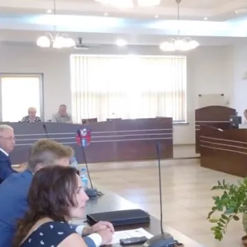 Wakacyjna sesja rady powiatu