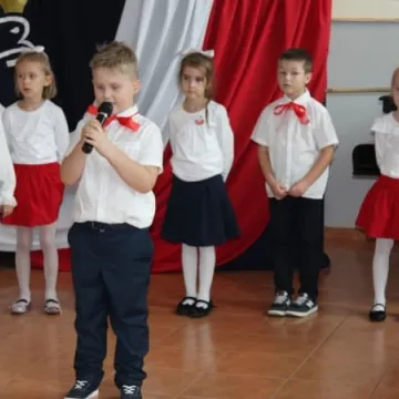 Przedszkolaki uczcili święto Niepodległości