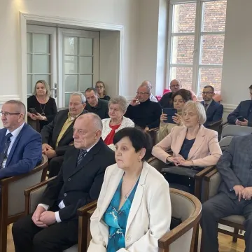 Razem przez pół wieku. Medale trafiły do dziesięciu par