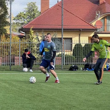 W lidze „Szóstek” w Radomsku Gołębiarze zmierzają po mistrzostwo