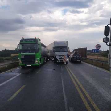 Dwie ciężarówki zderzyły się na DK1