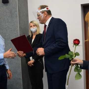 Pracownicy oświaty odebrali nagrody z rąk prezydenta Radomska