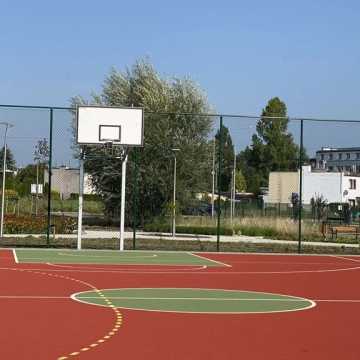 Obiekty sportowe w Radomsku będą czynne dłużej? Nawet przez całą dobę? Jest zielone światło jednej z komisji