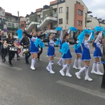 Pochód ulicami miasta - VII Radomszczańskie Dni Autyzmu