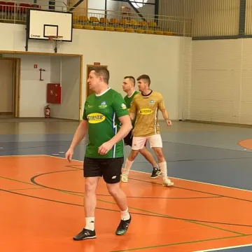 MM Projekt rozbił Młode Wilki